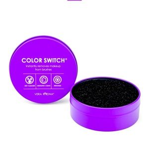 Vera Mona Makeup brush cleaner. New in box